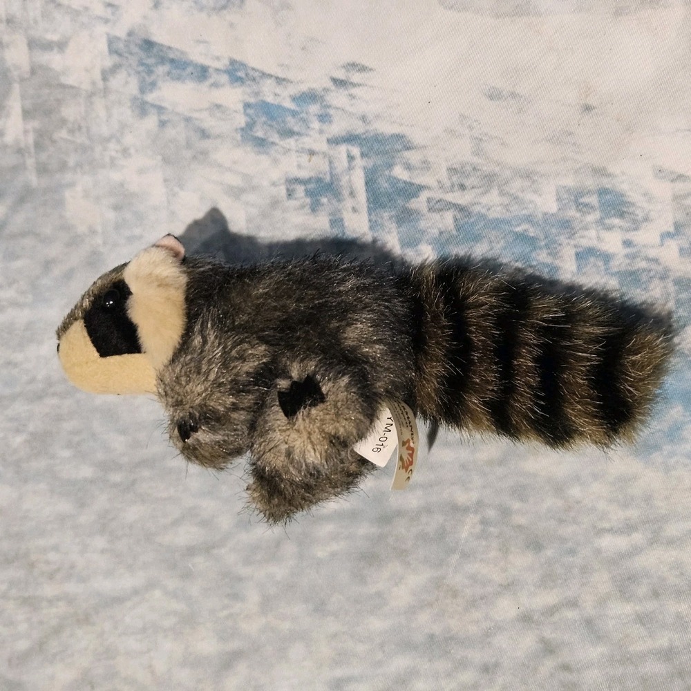 Folkmanis Raccoon Finger Puppet Plush 4"‎ 17-YM-016 - Picture 9 of 9